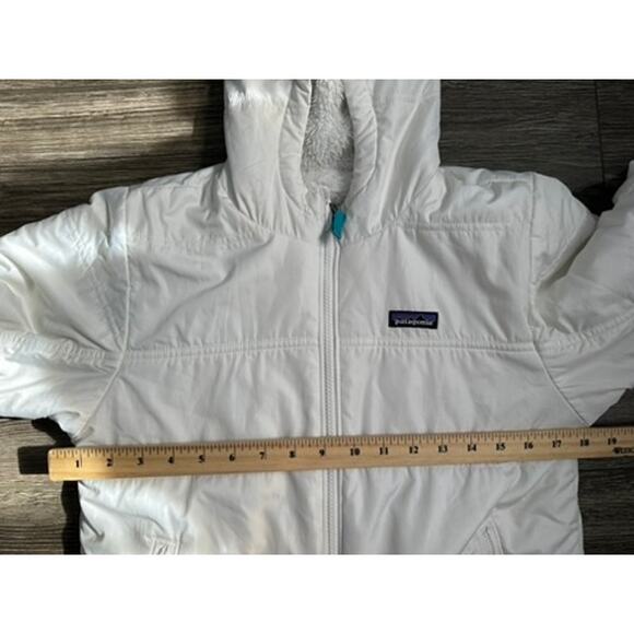 Patagonia Girls' Reversible Fuzzy Puff Hoody - Picture 3 of 7